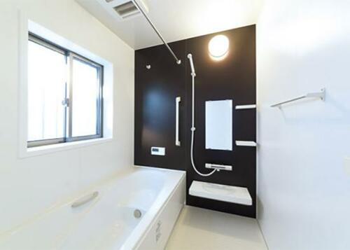 疲れちゃうお風呂掃除は洗剤でラクしましょう