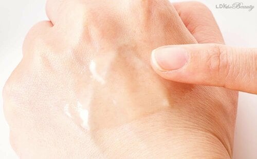 モニター絶賛のなめらかな感触 エイジングケア美容液おすすめ イメージ