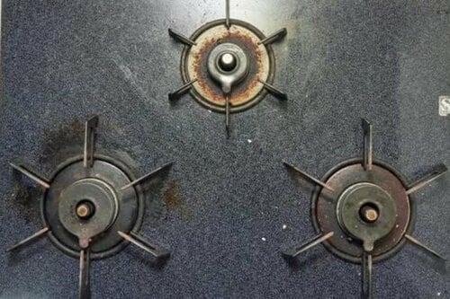 コンロ周りや換気扇掃除に便利な油汚れ用シートは？ ウェットシートおすすめ イメージ