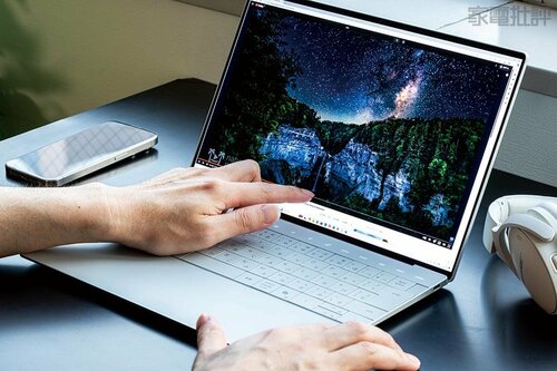 【ディスプレイ】3K OLED 60Hzで見やすく凝縮感もある copilot+PCおすすめ イメージ3