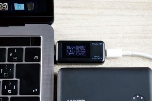 7位: 大容量かつ圧倒的充電速度を誇る「Anker」