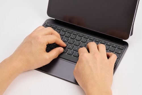 Fnキーが付いているのにキーが打ちやすい iPad用キーボードケースおすすめ イメージ