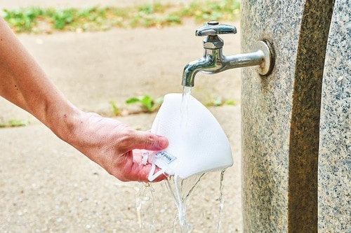 水に濡らせば少し涼しい 冷感グッズおすすめ イメージ