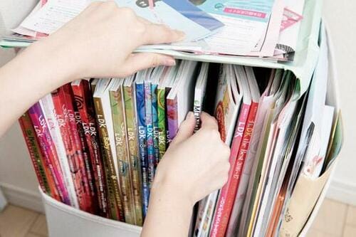リビングの雑誌がドッサリ！スッキリ収納するには… イメージ2