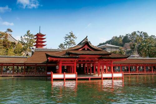 7位: 初代内閣総理大臣があつく信仰「嚴島神社」 イメージ