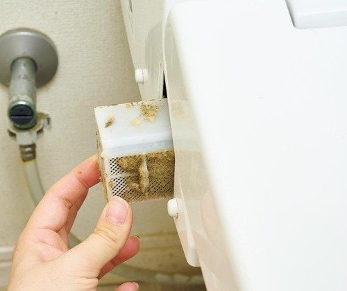 手順7：脱臭フィルターの埃を取る イメージ