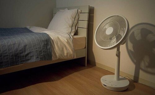 寝室 扇風機おすすめ イメージ