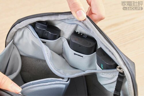 【使い勝手】カメラ収納に特化。撮影時も扱いやすい カメラバッグおすすめ イメージ