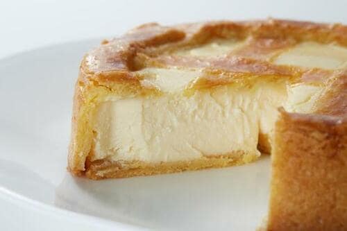 ベイクドとレアのいいとこ取りの「ベークド・チーズケーキ」 イメージ2