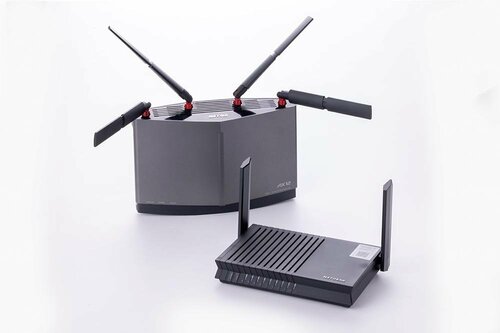 ポイント2:ハイエンド機よりもコンパクト イメージ