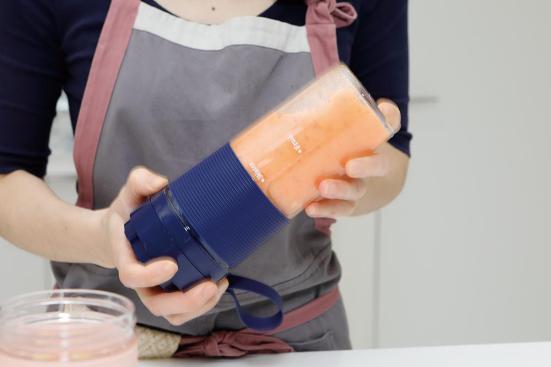 特徴3:ワンボタンでジュースがつくれる!