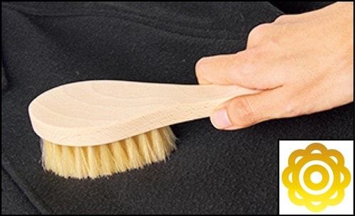 【使い勝手】毛が長くて密度が高い 洋服ブラシおすすめ イメージ2