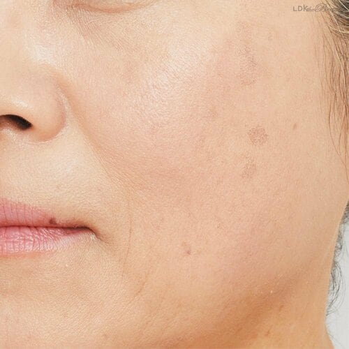 良くも悪くも肌を覆いつくす 50代、60代向けファンデーションおすすめ イメージ