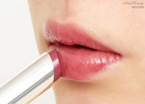 使用感：斜めカットで口角までフィットする 青みピンクリップおすすめ イメージ