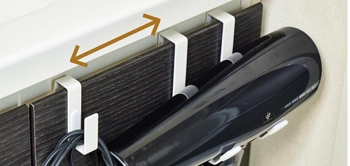 ドライヤーの大きさに合わせてフックを動かせる イメージ