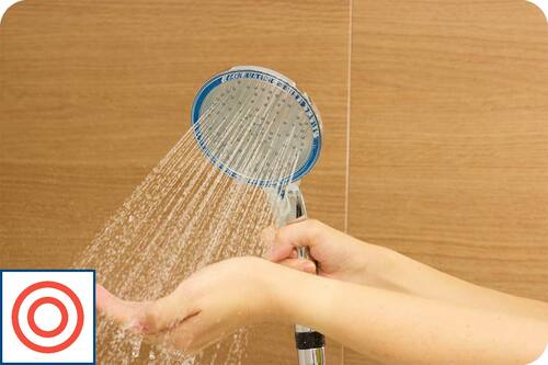 使用感：大きめヘッドで体にあたる面積も大きい 節水シャワーヘッドおすすめ イメージ