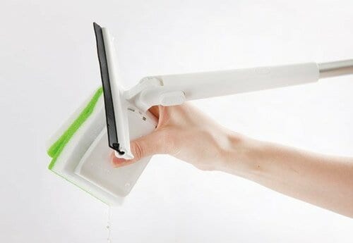5製品中ベストに輝いた激落ちくんワイパー軽い力で汚れがみるみる落ちます!