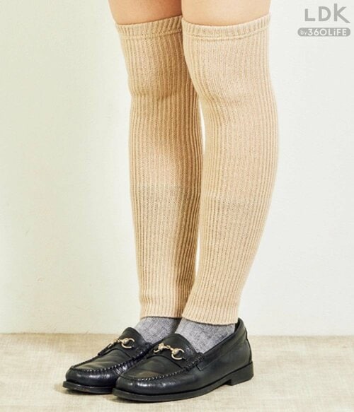 靴下とタイツの重ねばきはOK? 暖かい靴下おすすめ イメージ