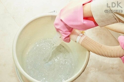 STEP4:よく水で流す 洗濯機ホースの掃除方法おすすめ イメージ