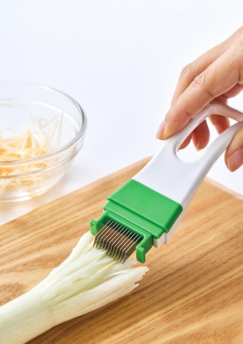 スーッと引くだけで誰でもできちゃう！ ねぎカッターおすすめ イメージ
