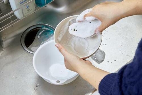 2:油汚れが少ないものを洗う