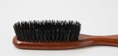 密度が濃いブラシ ヘアブラシおすすめ イメージ