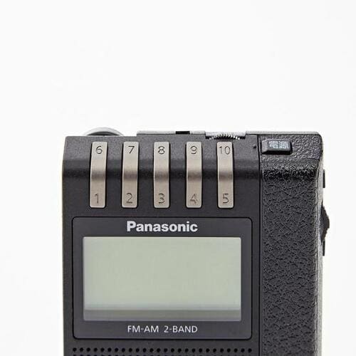 ［携帯性重視］お手頃価格でLEDライト付きパナソニック「RF-ND380R」 イメージ3