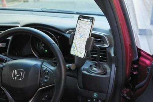 1:360°回転するフレキシブルアームBEATON JAPAN「スマートフォンホルダー」