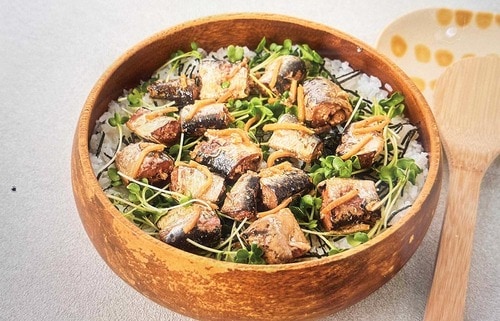 いわしのちらし寿司ができあがり！ 美味しい缶詰おすすめ イメージ