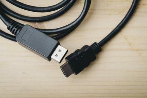 【選び方1:電源】USB充電と乾電池式はどちらを選んだらいい? LEDランタンおすすめ イメージ