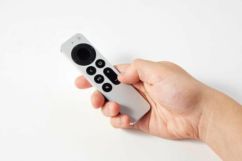 【リモコン】デザインはどちらも良し。使い勝手は「Fire TV Cube」が優秀 Amazonおすすめ イメージ2