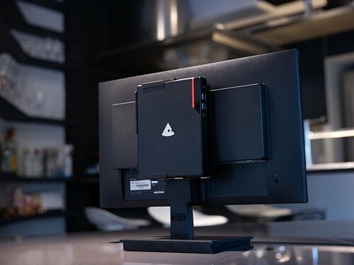 おすすめな理由：アタッチメントを使えばディスプレイに装着できる！ イメージ