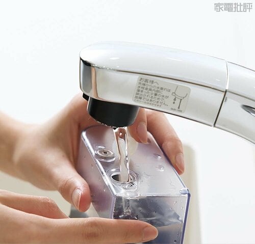 給水タンクは取り出しにくいです ESTILOスチームリフレッシャーおすすめ イメージ2