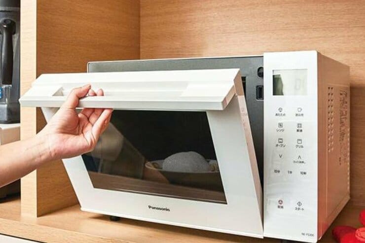「あたため」と「解凍」機能が優秀でおすすめ！ パナソニック「オーブンレンジ NE-FS300」｜家電批評・オブ・ザ・イヤー2021のイメージ