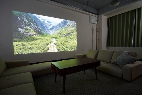 外光が入る部屋でも明るく映る「Nebula Cosmos」 イメージ2