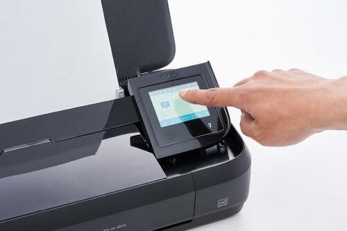 液晶タッチパネルで簡単操作
