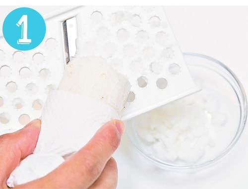 STEP1:皮をむいておろす 野菜の冷凍保存方法おすすめ イメージ