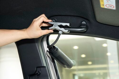 小型で目立ちにくく、家や車内でも使いやすい! イメージ3