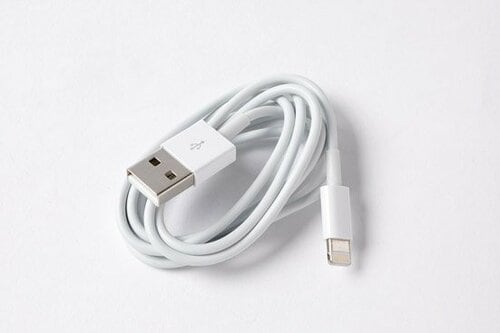メーカー不明:名称不明:秋葉原路上販売:USBケーブル