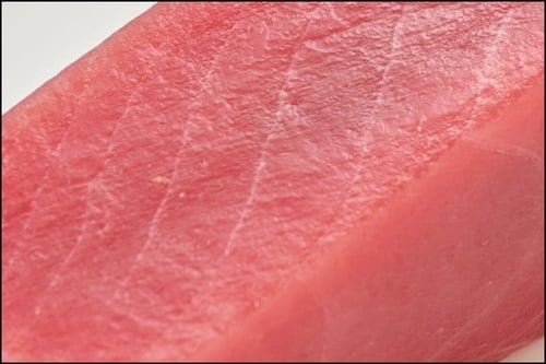 キメが細かく弾力のある身質で食べ応えあり マグロのお取り寄せおすすめ イメージ