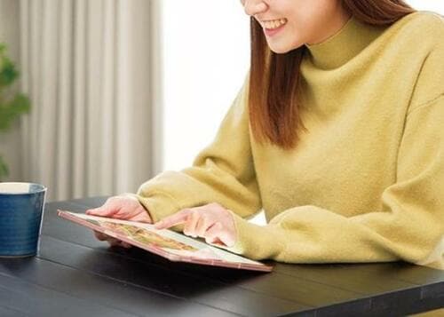 iPadを操作してる様子