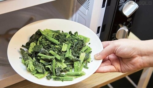 STEP1：レンチンする 冷凍ほうれん草おすすめ イメージ