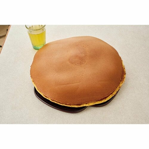 デカ盛りお取り寄せグルメおすすめ 惣兵衛最中本舗 特大どら焼き 直径30cm 重さ2kg イメージ