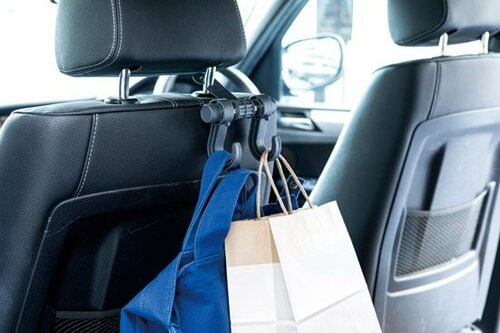 ①車内の荷物をシートに ひっかけられるフック イメージ