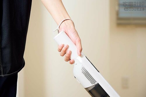 手に負荷がかかりにくい 軽いコードレス掃除機おすすめ イメージ