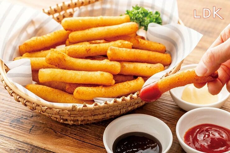 「期待どおりすぎる」業務スーパーのの「もちもちポテト」はチョコソースでもイケる！【LDK】