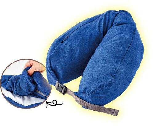 無印良品「フィットするネッククッション・フード付」