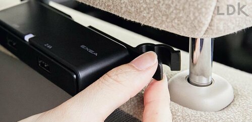 ヘッドレストにはめてパッと使える 車内用充電グッズおすすめ イメージ