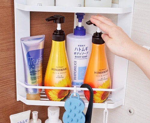アイデア8:狭い浴室収納はコーナーラックを使う 洗面所の収納アイデアおすすめ イメージ2