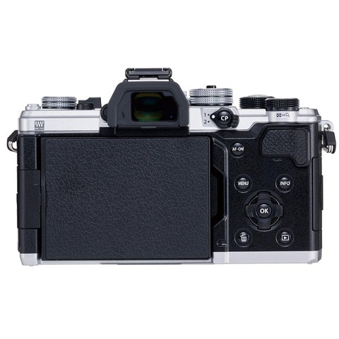 オリンパス OM-1をオマージュした最新機種「OM SYSTEM OM-3」を検証